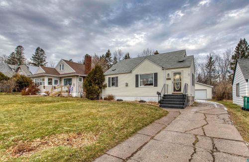 4321 Dodge St, Duluth, MN 55804-1451