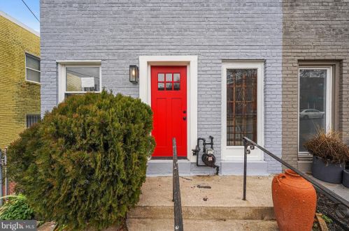 432 Burbank St, Washington DC 20019-4229 exterior