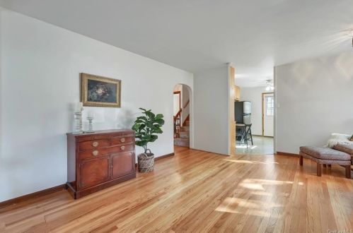 11 Marple Rd, Poughkeepsie NY 12603-1342 exterior