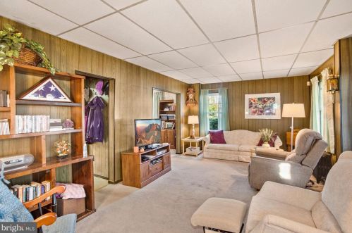 301 Laurel Ave, Camden NJ 08107-2129 exterior