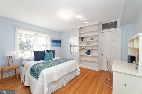 2815 Cathedral Ave, Washington DC 20008-4122 exterior