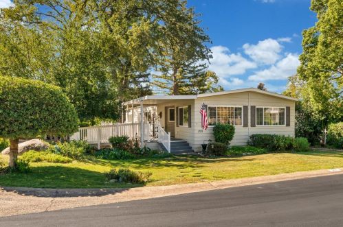 251 Rockglen Rd, Folsom, CA 95630-1647