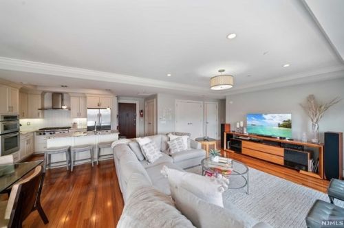 53 Eton Row, Union City NJ 07086 exterior