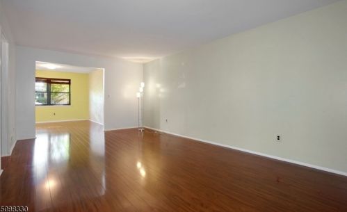 1944 Raspberry Ct, Edison NJ 08817-2744 exterior