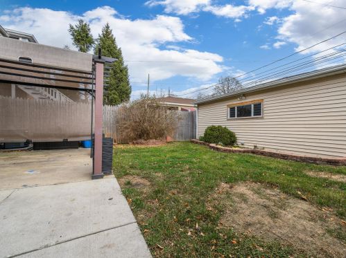 6411 Kedvale Ave, Chicago IL 60629-5108 exterior