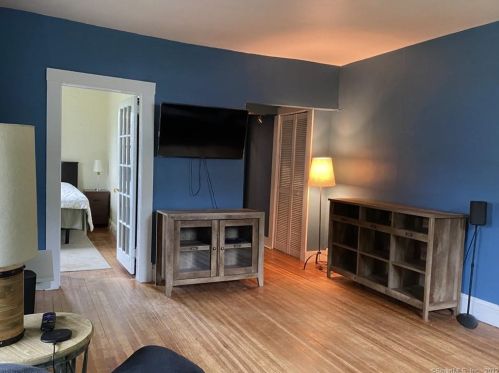 1 Franklin St, Manchester CT 06040-4346 exterior