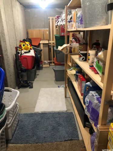 341 Ln Vera Ln, Sandy UT 84094 exterior