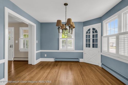 17 Walnut Pl, West Long Branch NJ  07764-1620 exterior