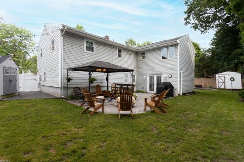 19 Anna St, Parsippany, NJ 07834-1301