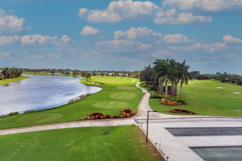 8225 Desmond Dr, Boynton Beach FL 33472-5014 exterior