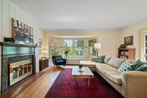 2414 Jarvis St, Milwaukee WI  53211-2128 exterior