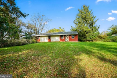 2071 Sunnyside Ave, Pottstown PA 19464-3026 exterior