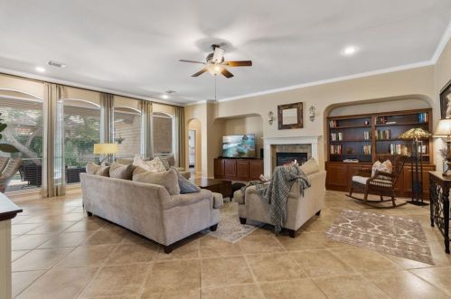 270 Abbott Dr, Austin TX 78737-4536 exterior