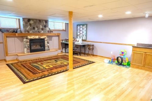 218 Blackman Ave, Duluth MN 55811-5231 exterior