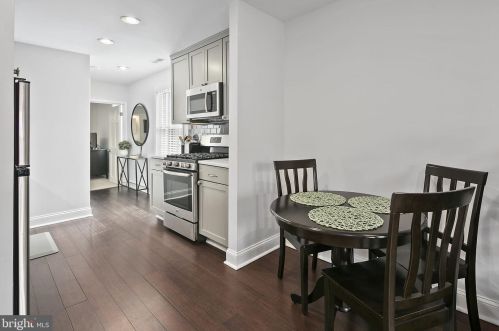 1409 Hopkins St, Washington DC 20036-5922 exterior