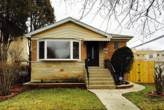 4415 Moody Ave, Chicago, IL 60630-3006
