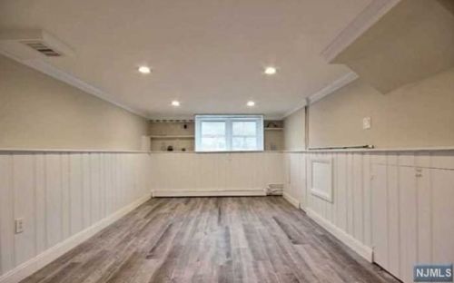 182 Madison Ave, Cresskill NJ 07626-1308 exterior