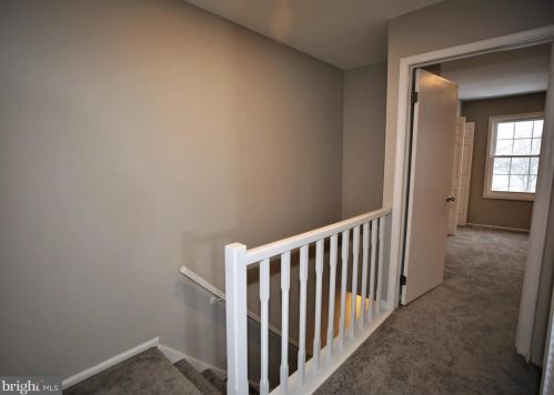 42 Magnolia Ct, Trenton NJ 08648-4828 exterior