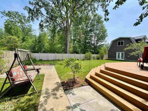 327 Cass St, Standish MI 48658-9229 exterior