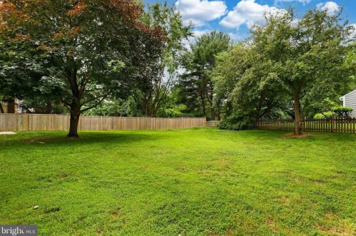 17032 Flatwood Dr, Rockville MD 20855-2539 exterior