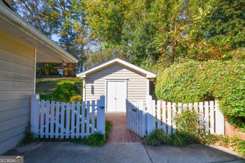 1179 Springdale Rd, Gainesville GA 30501-2443 exterior