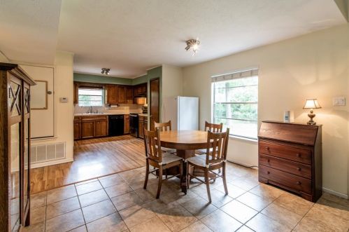 3345 Pne Grv Dr, Huntsville TX 77340-8937 exterior