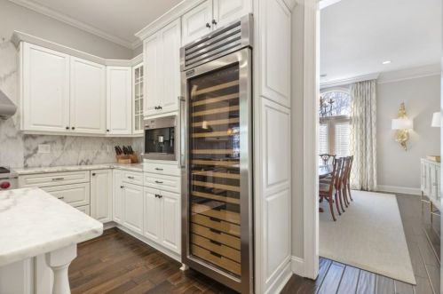 5625 Cross Gate Dr, Atlanta GA 30327-4815 exterior