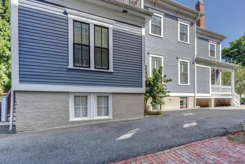 18 Barnes St, Providence RI  02906-1517 exterior