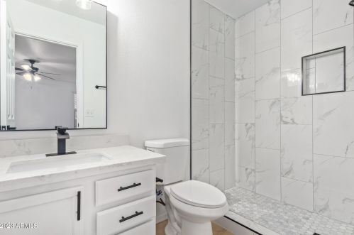 9128 Elm St, Phoenix AZ 85016-4808 exterior