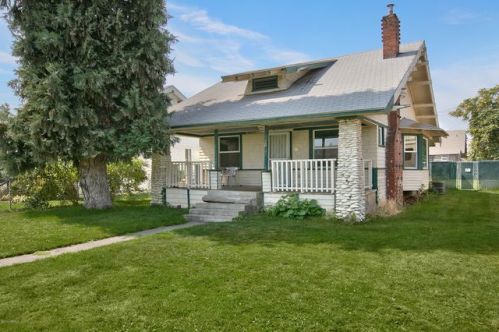 610 6th Ave, Yakima, WA 98902-2117