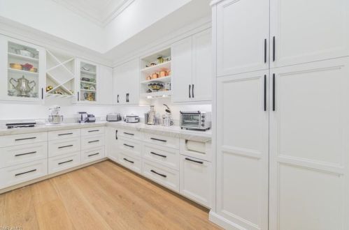 185 Cajeput Dr, Naples FL 34108-2611 exterior