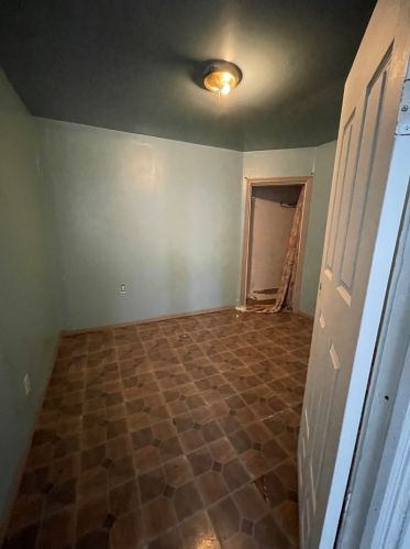 2801 Avers Ave, Chicago IL 60629-4318 exterior