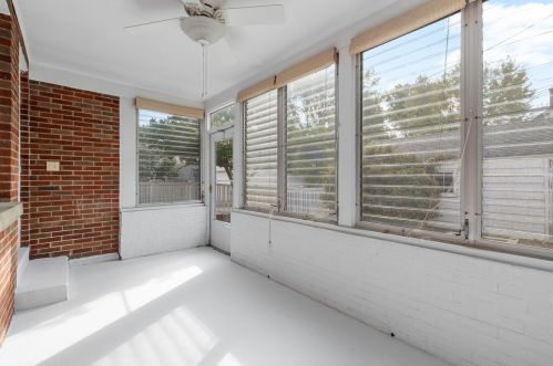 125 Montclaire Ave, Milwaukee WI 53217-4438 exterior