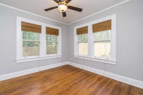 1831 Lyle Ave, Atlanta GA  30337-1204 exterior