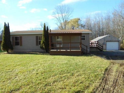 8947 Tyler Rd, Bridgeport, NY 13030-9727