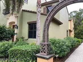 9145 Chula Vista St, Naples, FL 13001-3285