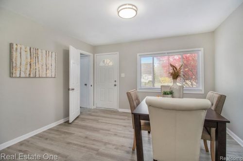 20201 Annapolis St, Dearborn Heights MI  48125-3003 exterior