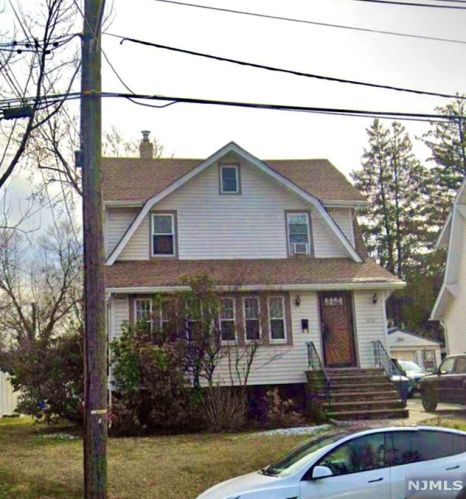 116 Degraw Ave, Teaneck NJ 07666-4026 exterior