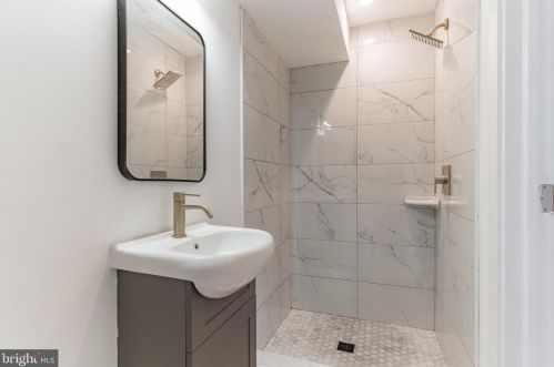 928 47th Pl, Washington DC  20019-3720 exterior