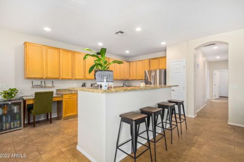 7810 15th Way, Phoenix AZ  85042-6734 exterior