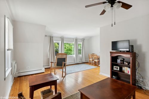 5454 Windsor Ave, Chicago IL 60625-3822 exterior