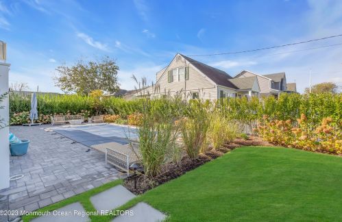 400 Newark Ave, Point Pleasant Beach NJ 08742-4141 exterior