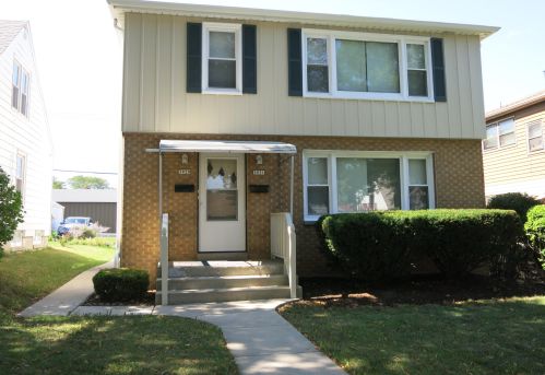 3929 75th St, Milwaukee, WI 53220-2317