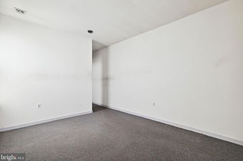 735 Bainbridge St, Philadelphia PA 19147-2008 exterior