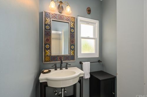 619 Drake Ave, Fullerton CA 92832-1140 exterior