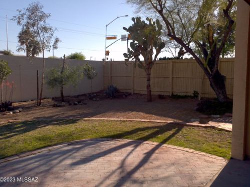 8980 Chauncey St, Tucson AZ  85715-5565 exterior