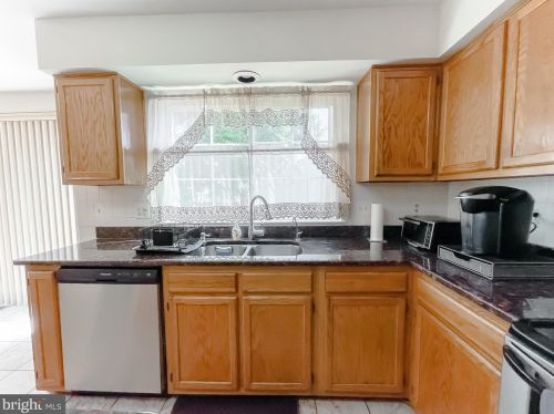 900 Chatsworth Dr, Accokeek MD 20607-2056 exterior