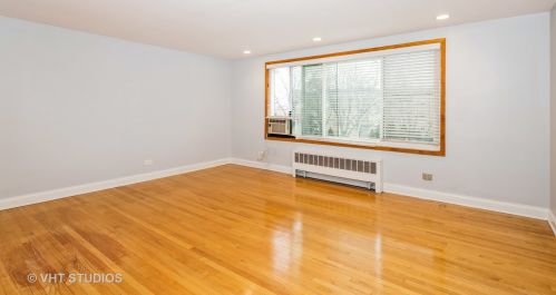 7544 Bell Ave, Chicago, IL 60645-2299