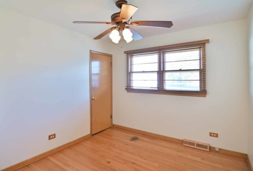 2716 Florida Ave, Waukegan IL 60087-4536 exterior