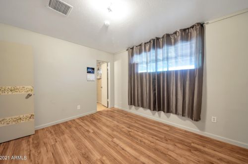 2320 40 Ave, Phoenix AZ 85009-4025 exterior